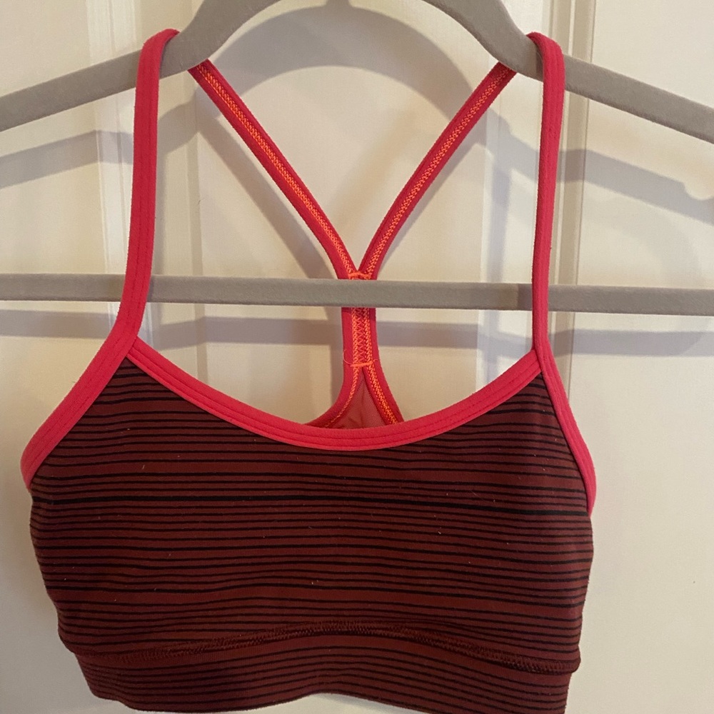 Lululemon flow Y sports bra -Size 02 - Maroon and Pink